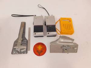 lot 44 image: Lot Of Misc Items Including Working Walkie Talkies