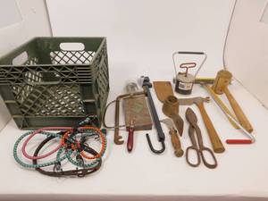 lot 46 image: Lot of Misc Tools