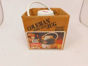 lot 51 image: Coleman Snow-Lite Jug 1 Gallon