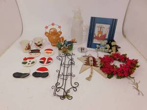 lot 83 image: Lot Of Home Decor
