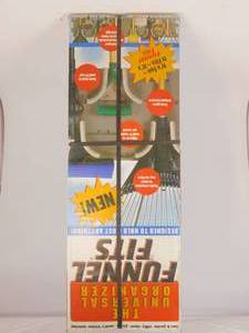 lot 90 image: NIB Universal Funnel Fits