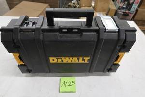lot N25 image: DEWALT  ToughSystem DS130 22 in. Tool Box BROKEN CLIP & MISSING PIECES