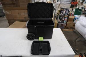 lot N41 image: Stanley 24 in. 17 Gallon Mobile Tool Box