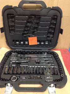 lot 1 image: Husky 14 in., 38 in. and 12 in. Drive 100-Position Universal SAE and Metric Mechanics Tool Set (105-Piece) in good condition