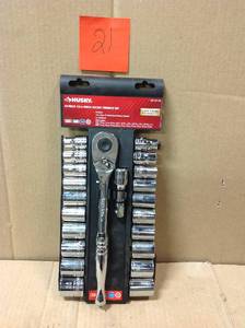 lot 21 image: Husky 12 in. Drive Ratchet and SAEMM Socket Set (22-Piece) in good Condition