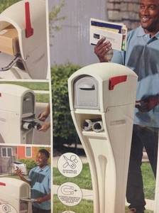 lot 81 image: Step2 Mail Master Streamline White OverPost Mounted Plastic Mailbox in good Condition