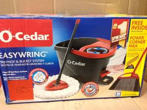 lot 85 image: O-Cedar EasyWring Spin Mop with Free PowerCorner MAX Broom in good Condition