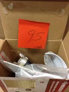 lot 95 image: Husky Siphon Feed Spray Gun USED