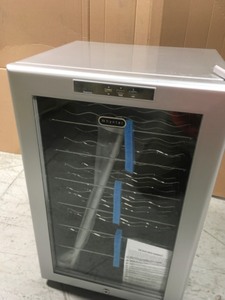 lot 200E103 image: Whynter 28-Bottle Thermoelectric Wine Cooler IN GOOD CONDITIONS