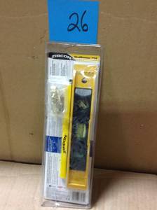 lot 26 image: Zircon StudSensor HD55 Stud Finder with Level in good condition