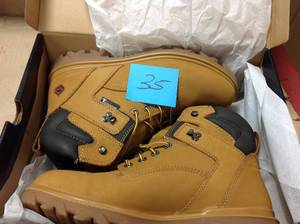 lot 35 image: Wolverine Mens I-90 EPX 6 in. Work Boots - Soft Toe - Tan Size 11.5(M) not used