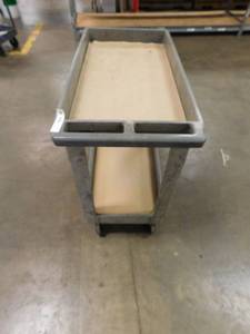 lot 336 image: Rolling Rubbermaid Service Cart - 29.5 x 16