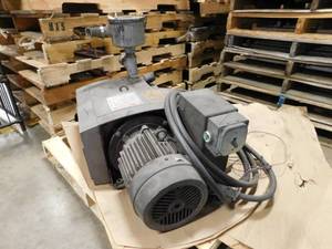 lot 345 image: Becker Oil Less Vacuum Pump
