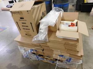 lot 360 image: Misc. Lot of Shipping Supplies