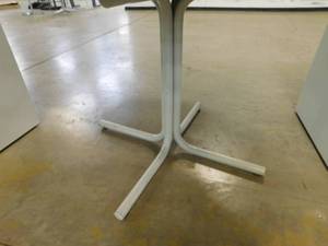 lot 377 image: Round Table