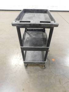 lot 379 image: Luxor Rolling Utility Cart - 24 x 17.5