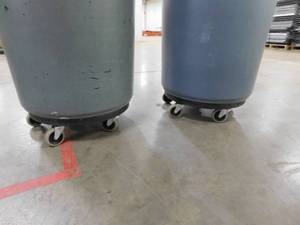 lot 392 image: 2 - Rolling 44 Gallon Garbage Bins