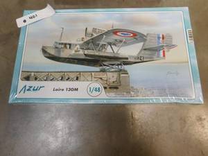 lot 401 image: 4 - Collectible Model Airplanes #2
