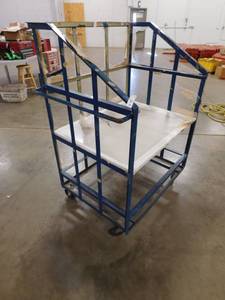 lot 429 image: Blue Metal Rolling Utility Cart - 38.5(w) x 54(h) x 28.5(d)