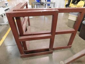 lot 432 image: 2 - Heavy Duty Safety Rails