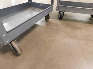 lot 433 image: 2 - Metal Utility Carts