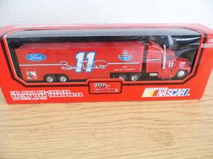 lot 14 image: Ford - Amoco Racing Team Semi