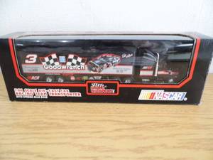 lot 23 image: Goodwrench Racing Team Semi