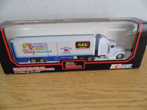 lot 25 image: Apple Market Racing Team Semi