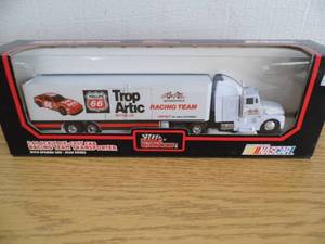 lot 26 image: Phillips 66 Racing Team Semi