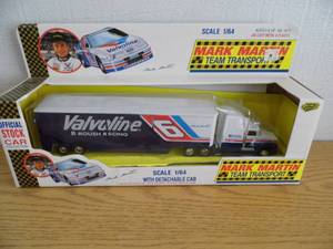 lot 28 image: Valvoline Racing Team Semi