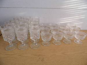 lot 45 image: Stemmed Glassware