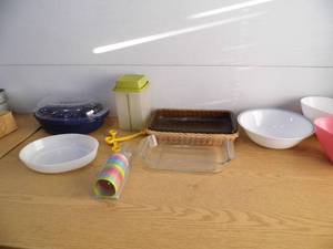 lot 47 image: Kitchen Misc - Dishes