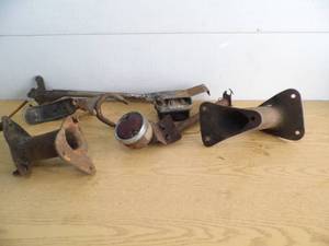 lot 63 image: Auto Parts - Crate
