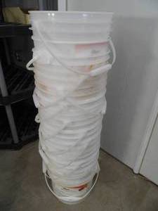 lot 124 image: Lot of 12 -  3.5 Gallon Buckets