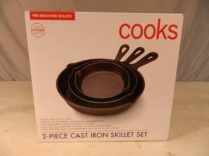 New Cooks 3 Piece Pre Seasoned Cast Iron Skillet Set