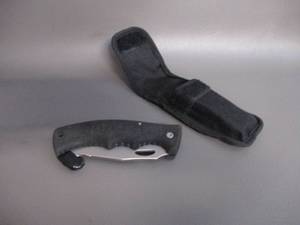 lot 14 image: Gerber Folding Knife
