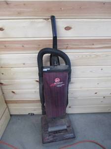 lot 85 image: Vacuum Cleaner
