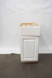 lot Z4 image: Hampton Bay Madison Assembled 15x34.5x24 in. Base Cabinet with Soft Close Drawer in Warm White