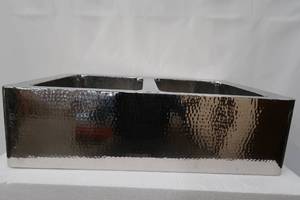 lot S7 image: Hammered Stainless Steel - Kitchen Double Farmhouse Sink W33XL22