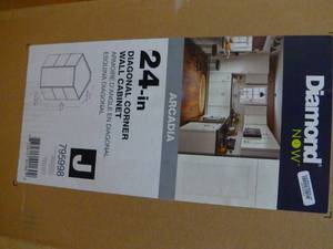 lot 32 image: Diamond NOW Arcadia 24-in W x 30-in H x 12-in D Truecolor White Corner Wall Stock Cabinet