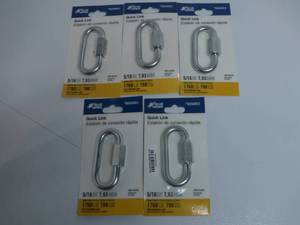 lot 83 image: Blue Hawk Zinc-Plated Quick Link