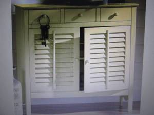 lot 5 image: Shuttered Console open box Retail $...