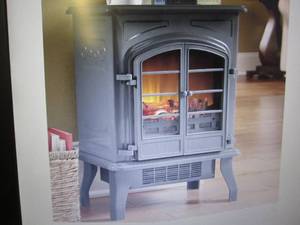 lot 93 image: Electric Stove with Remote open box...