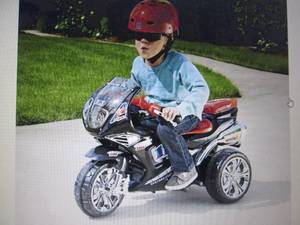 lot 107 image: Battery-Powered 3-Wheel Racer open ...