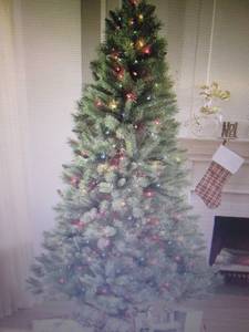 lot 111 image: Pre-Lit Traditional Tree 4 ft  open...