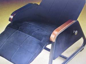 lot 124 image: Zero Gravity Chair open box Retail ...