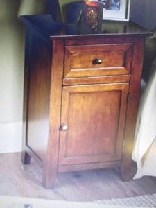 lot 134 image: Monroe Nightstand open box Retail $...