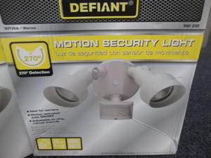 lot 176 image: 2 Defiant 270-Degree White Motion O...
