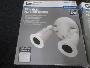 lot 203 image: 2 CE Twin-Head White Outdoor Mounta...