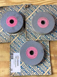 lot 32 image: Cincinnati Milacron Grinding Wheels (3)